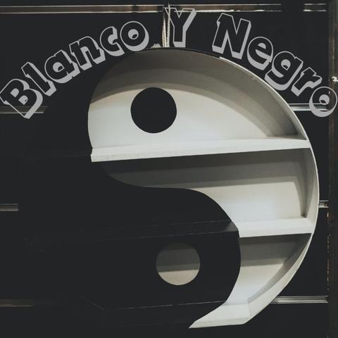 Blanco Y Negro