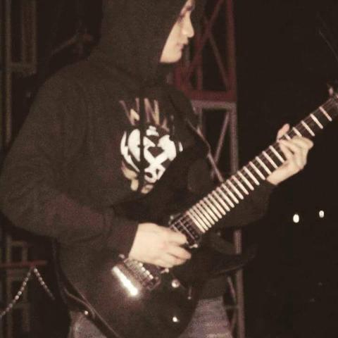 Roni Menoes